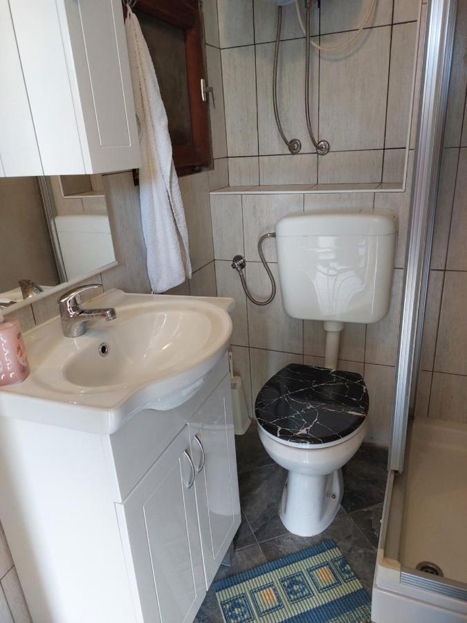 Apartmani Igercic Stinica Exterior foto